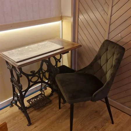 Rose Gardens ベッド・アンド・ブレックファスト 3*