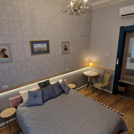 Rose Gardens ヴルシャツ